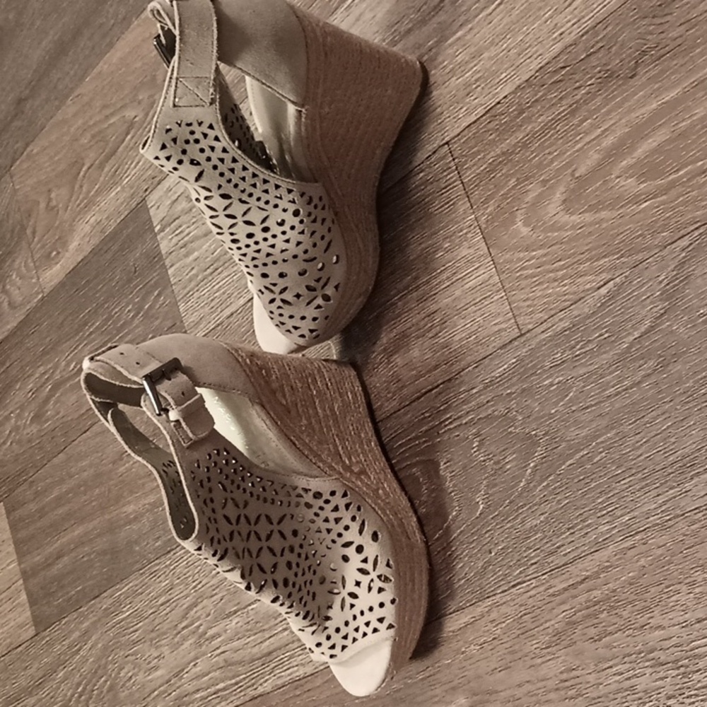 5/$20 Marc Fisher cut out beige platform sandals